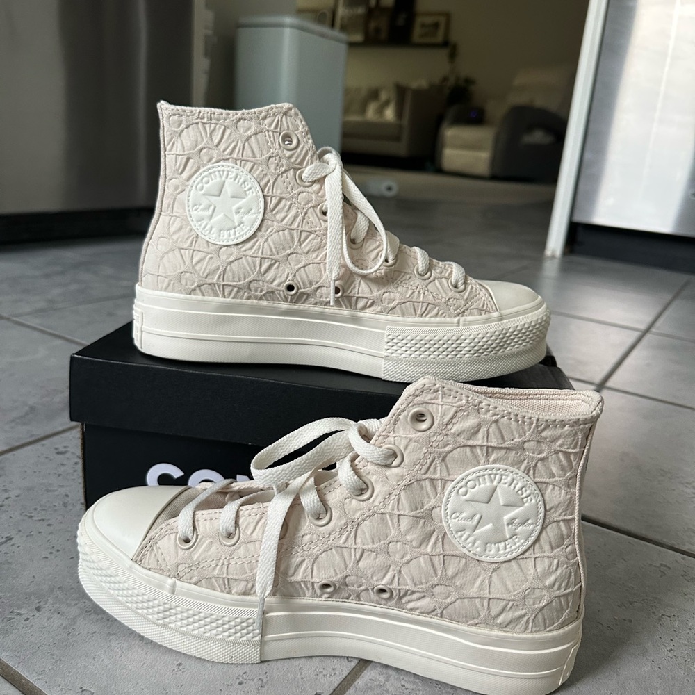 Converse Women's Textured High-Top Sneakers - Beige